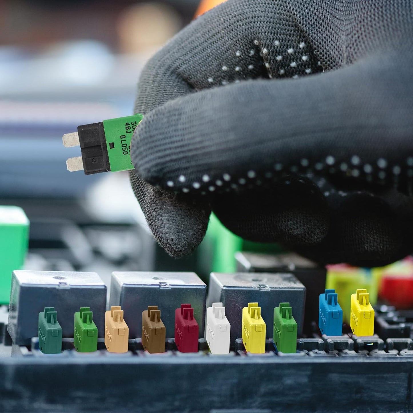 GLOSO Circuit Breaker E39 (T3) Manual Reset Fuse For Car Truck RV Automotive Marine Boat Trolling motor & Custom Wiring Audio battery protection/Low Profile ATC/ATO (6A - 3 Pack)