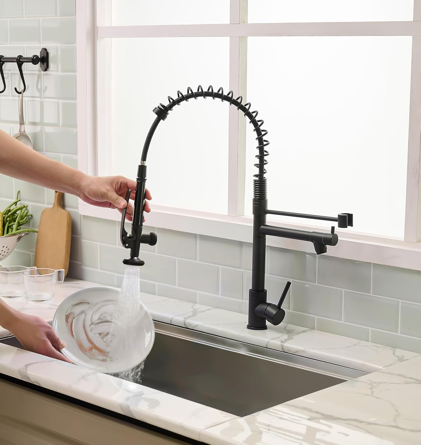 Fapully Black Kitchen Faucet,Commercial Pull Down Kitchen Sink Faucet with Sprayer