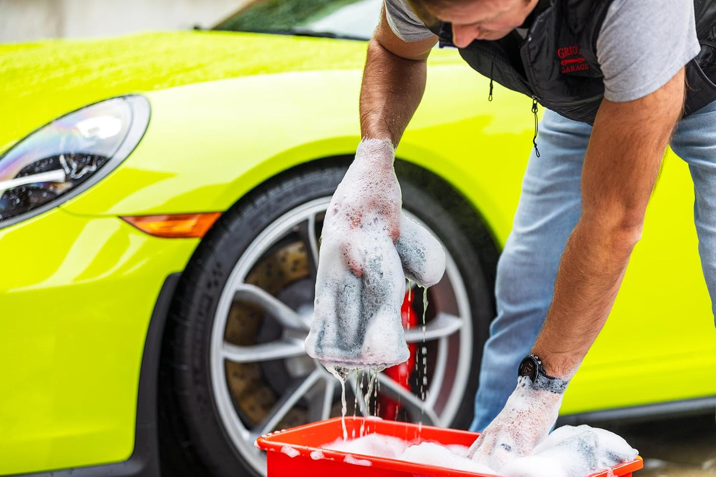 Griot's Garage Super-Concentrated Car Wash for Vehicle Washing and Cleaning, Foaming Liquid Soap, Won't Strip Waxes, Sealants or Ceramic Coatings, pH Balanced, 11103, One Gallon