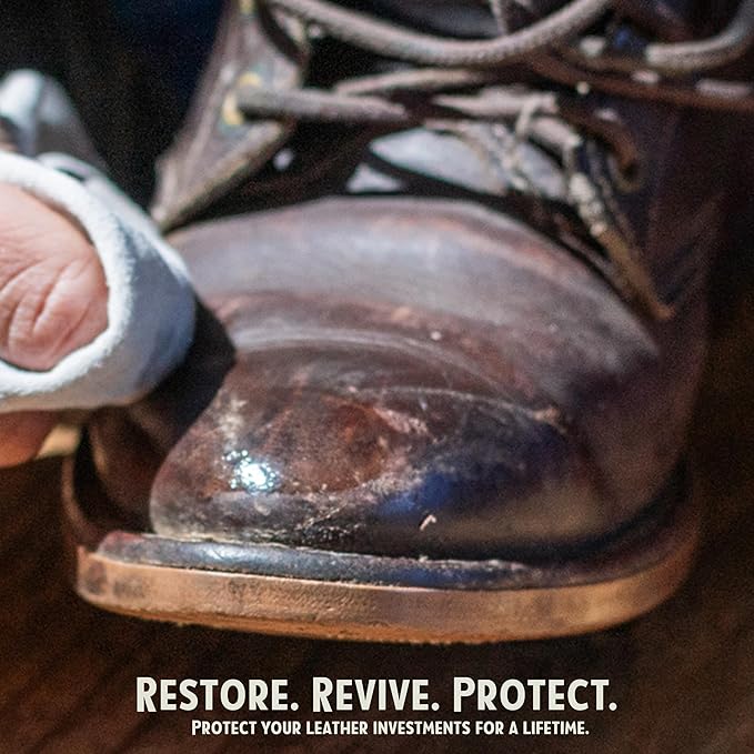 Snowshoe Leather Conditioner, Made in USA Since 1927 - Protect, Condition, Restore & Waterproof - Leather Conditioner for Furniture, Couch, Purses, Shoes, Boots, Gloves, Saddles (Quart)